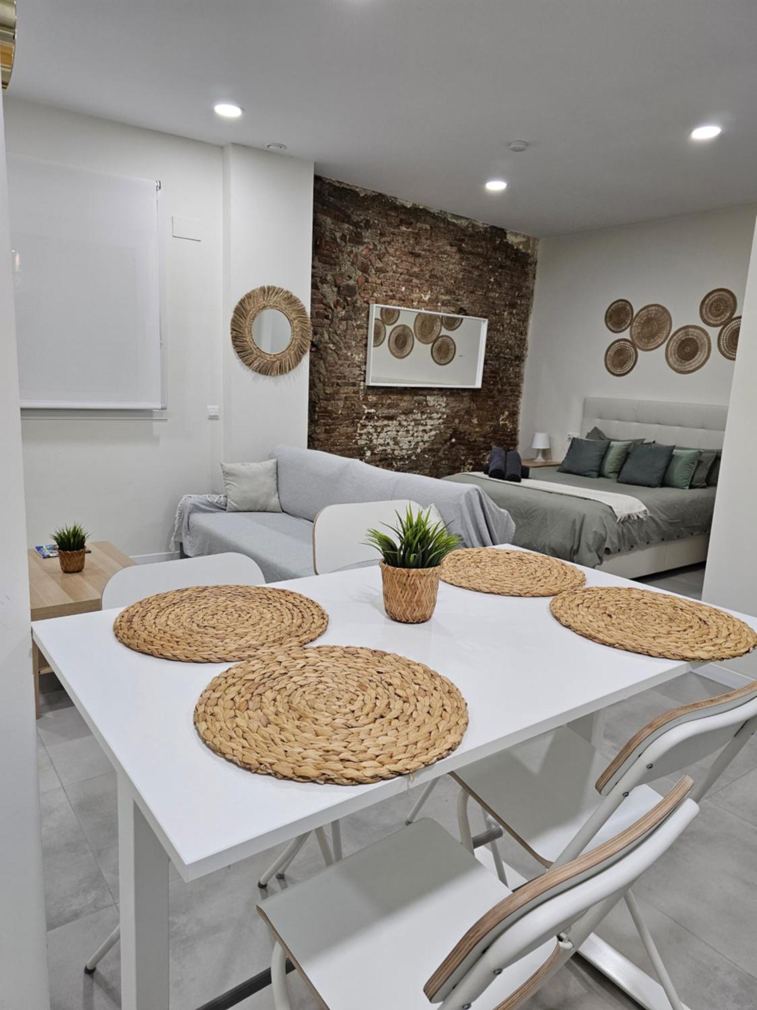 Estudio Trinidad Centro Malaga 2 מראה חיצוני תמונה